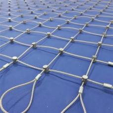 Сетка нержавеющая тросовая со скобочным креплением и квадратной ячейкой Н6 7х7 AISI 316 20х20х1 мм